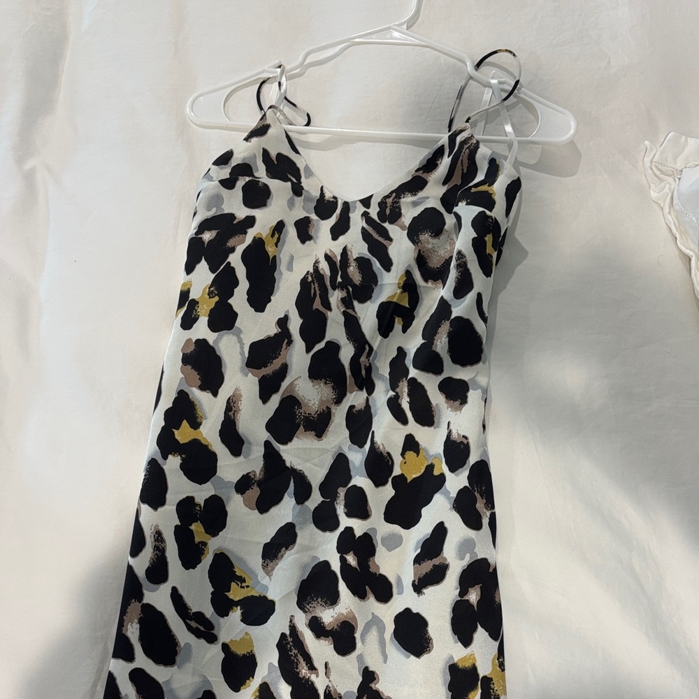 NEVER WORN Super down Leopard Print Slip midi Dress